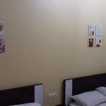 Guest House Syariah Lp3B Brebes Redpartner Exterior photo