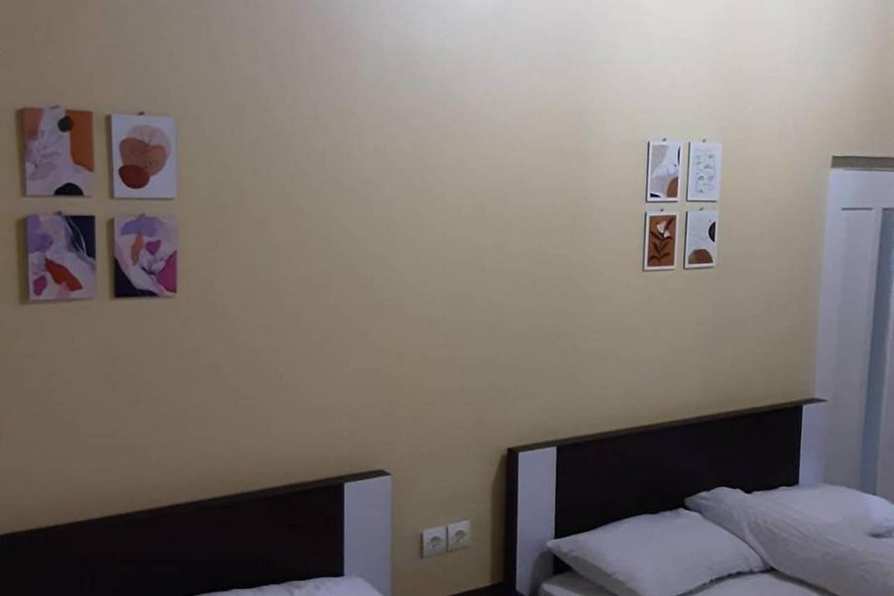 Guest House Syariah Lp3B Brebes Redpartner Exterior photo